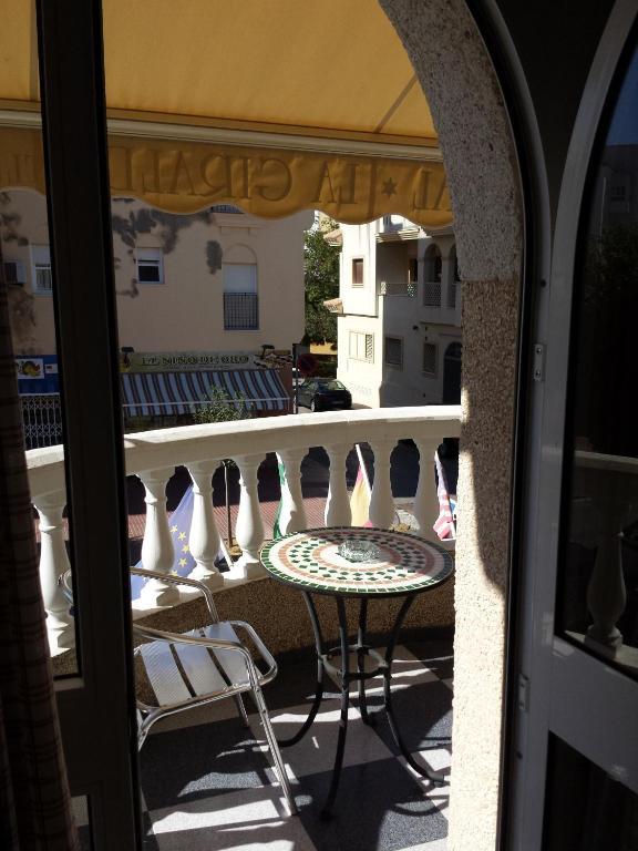 Hostal Restaurante La Giralda Rota Exteriör bild